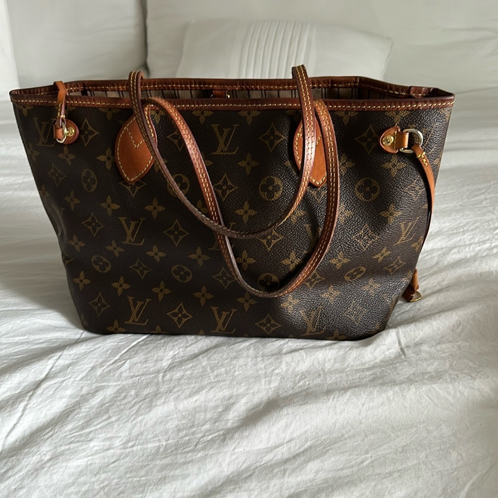Louis Vuitton Neverfull PM